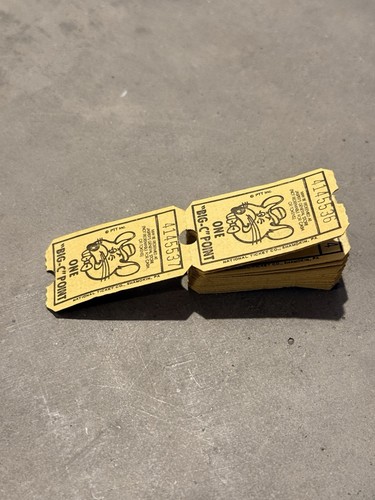 Vintage 1992 chuck cheese - 1992/93, chuck-e-cheese